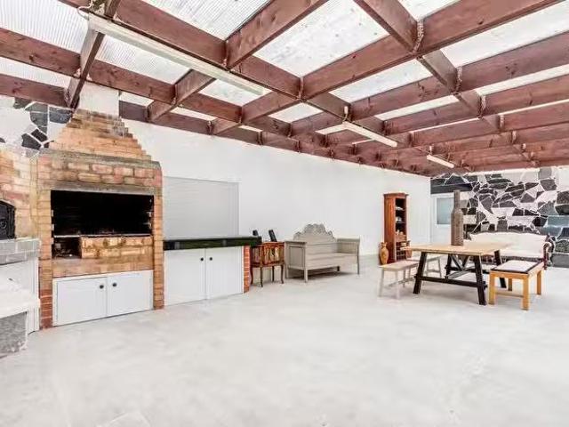 House for sale in Anerley