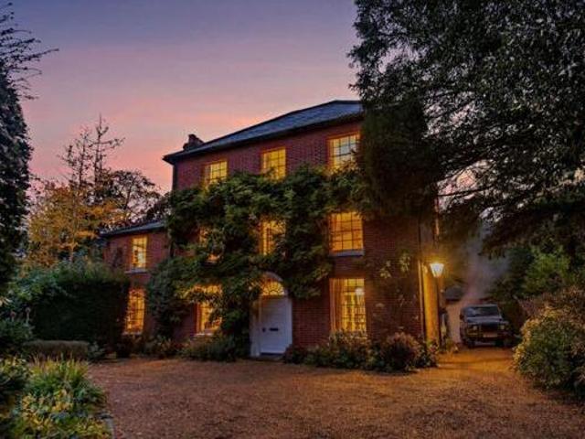 House for sale in Surrey, England