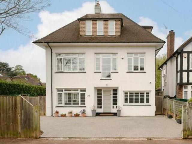 House for sale in Lower Green Esher, Blackhills