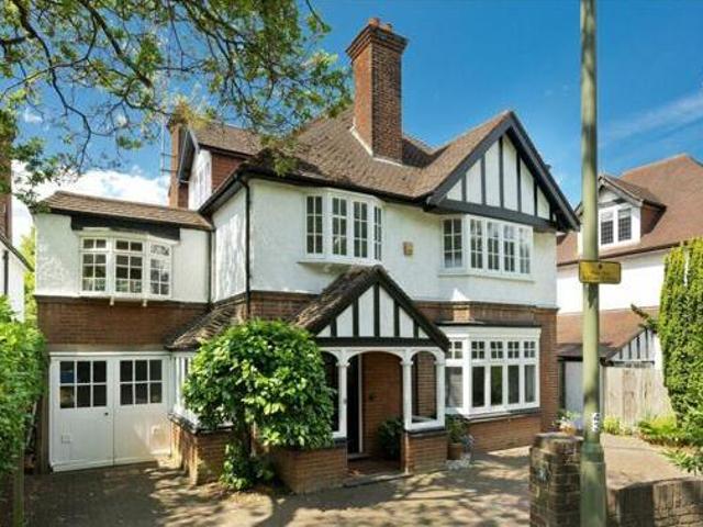 House for sale in Lower Green Esher, Blackhills
