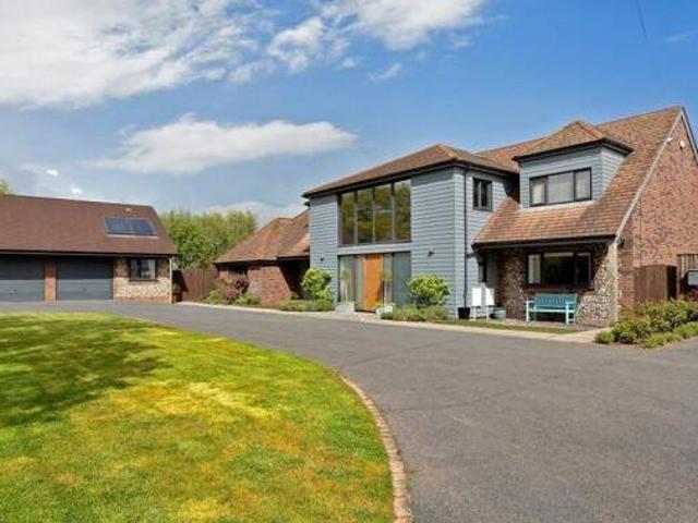 House for sale in Pinhoe, Exeter