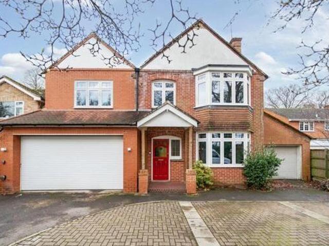 House for sale in Farnborough, Hampshire
