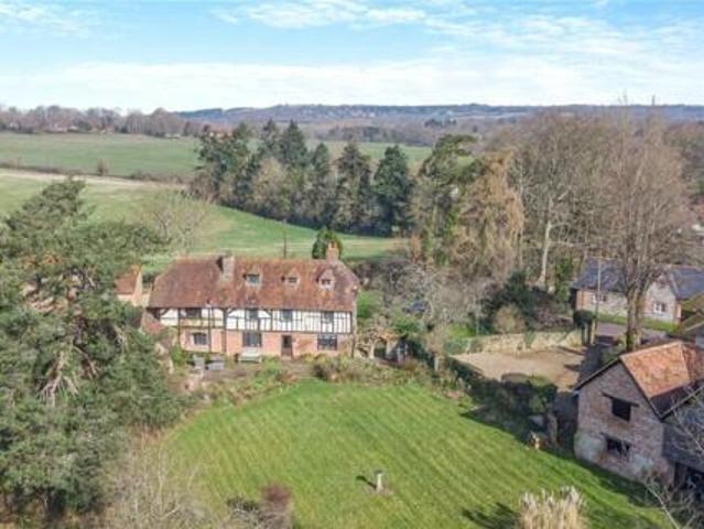 House for sale in Dippenhall, Waverley