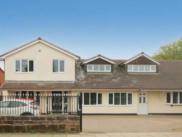 House for sale in Widnes, Liverpool City Region