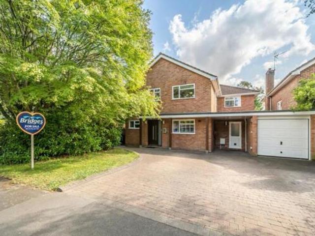 House for sale in Fleet, Hart