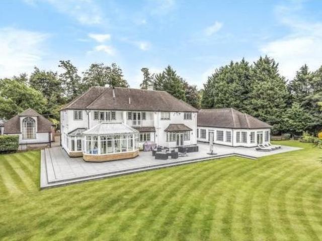 House for sale in Lyons, Greater London