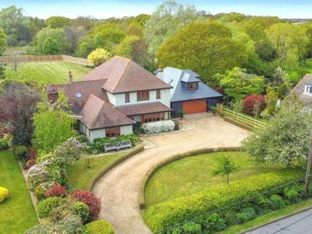 House for sale in Dale Hill, Essex