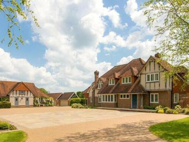 House for sale in Navestock Side, Essex