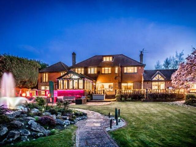 House for sale in Lyons, Greater London
