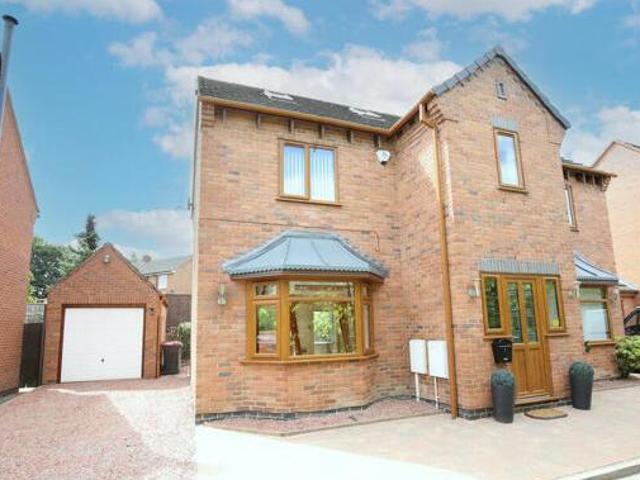 House for sale in Camp Hill, Warwickshire