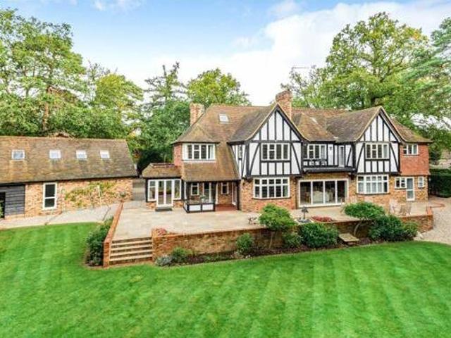 House for sale in Denham, Gerrards Cross and Chalfonts Community Board, Gerrards Cross