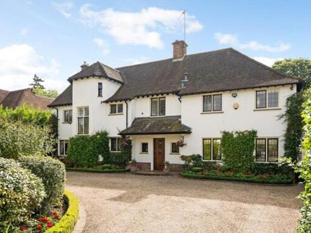 House for sale in Gerrards Cross, Tatling End