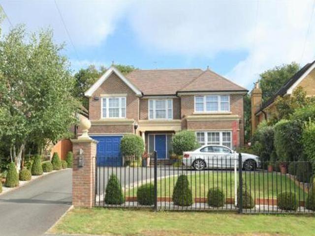 House for sale in Gerrards Cross, Tatling End