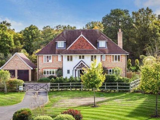 House for sale in Fole, Surrey