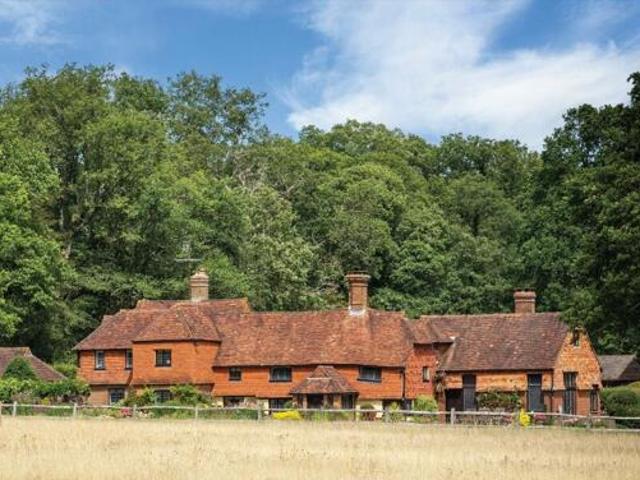 House for sale in Fole, Surrey