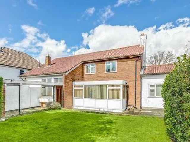 House for rent in Surrey
