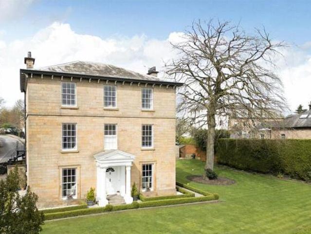 House for sale in Harrogate, North Yorkshire