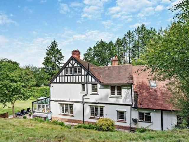 House for sale in Fole, Surrey