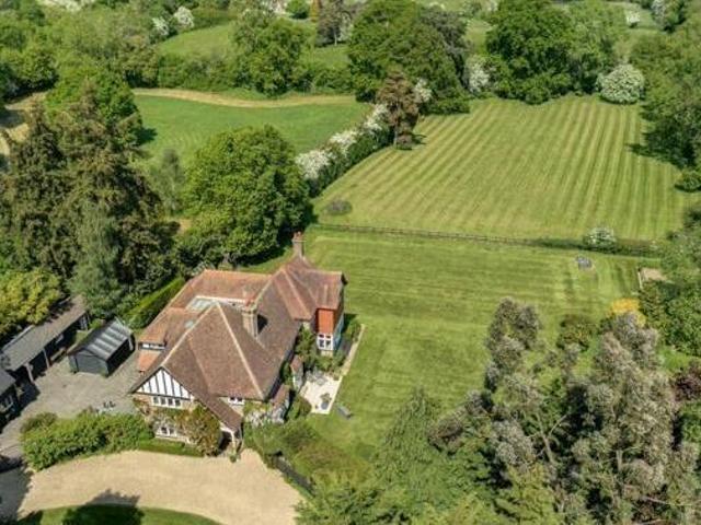 House for sale in Pouchen End, Hertfordshire
