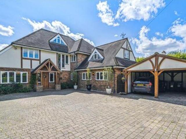 House for sale in Pouchen End, Hertfordshire