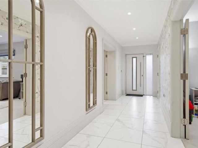 Farm for sale in North Watford