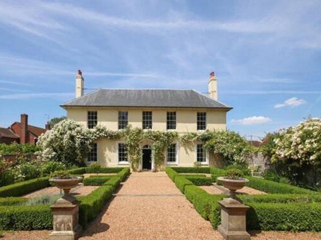House for sale in Horsham, West Sussex