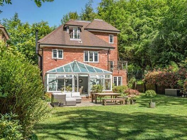 House for sale in Fole, Surrey