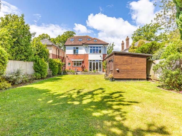 Farm for sale in Holdenhurst, Bournemouth