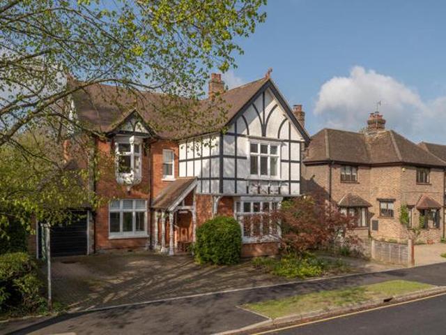 House for sale in Red Hill, Surrey