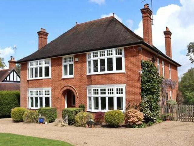 House for sale in Horsham, West Sussex
