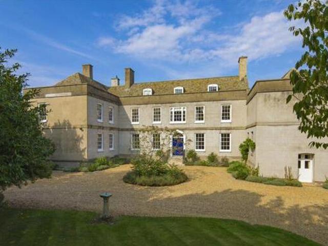 House for sale in Huntingdon