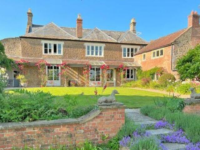 House for sale in Ilminster, Somerset