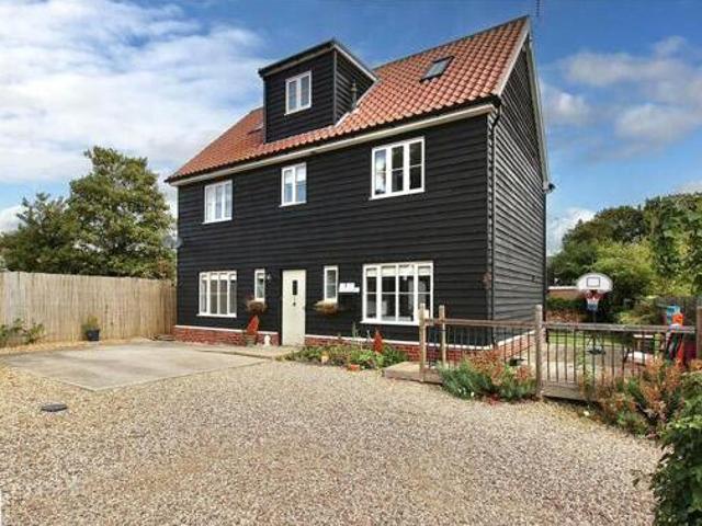 House for sale in Key Street, Suffolk