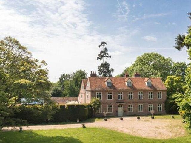 House for sale in Iver, Richings Park