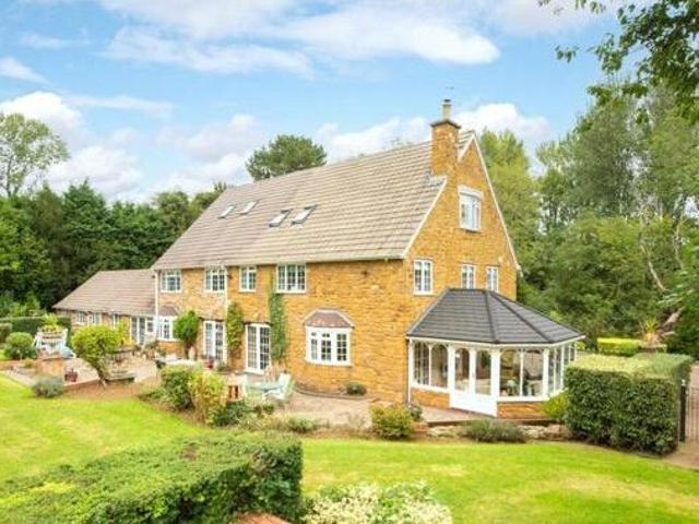 House for sale in Kettering, North Northamptonshire