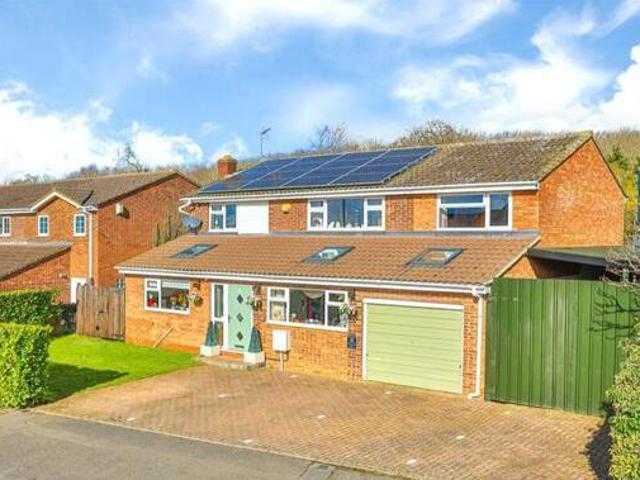 House for sale in Ise Lodge, Kettering