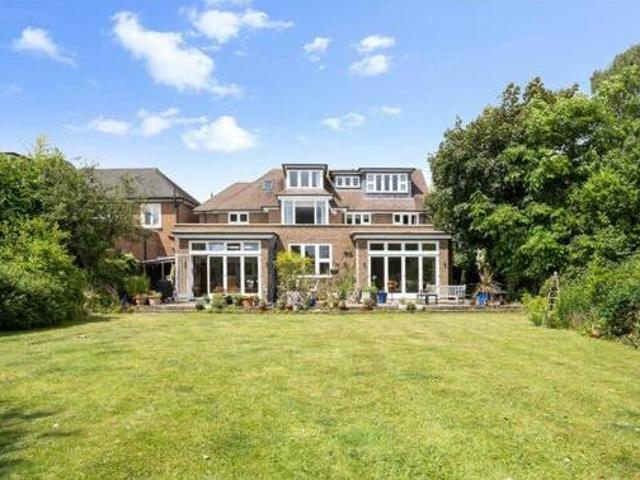House for sale in Kingston Upon Thames, Greater London