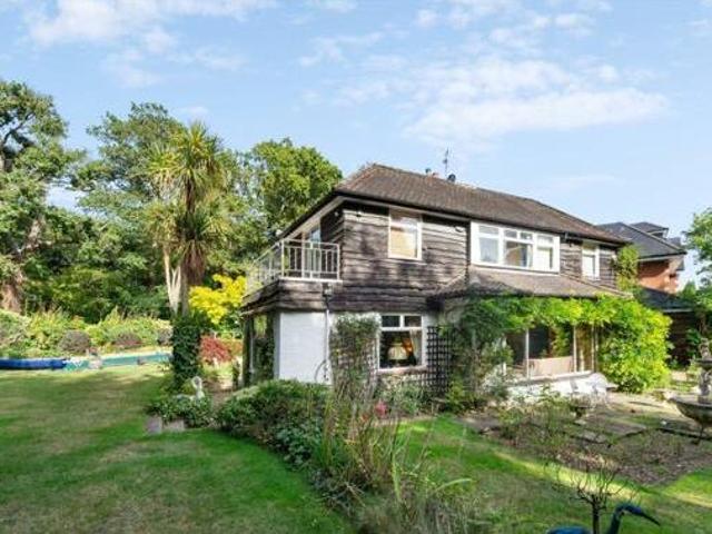 House for sale in Kingston Upon Thames, Greater London