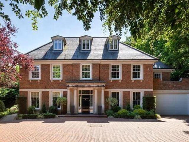 House for sale in Kingston Upon Thames, Greater London
