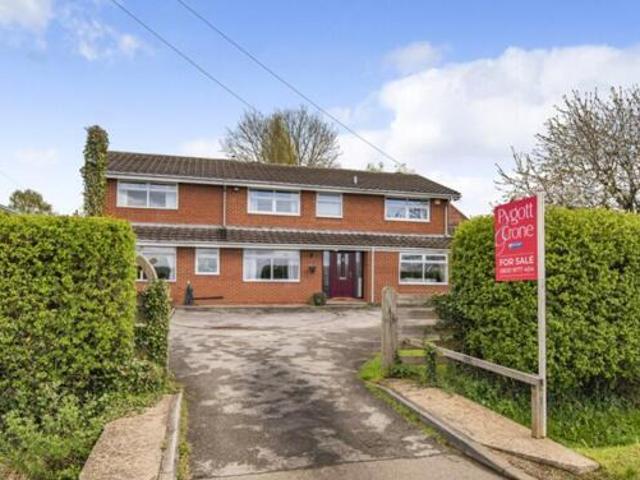 House for sale in Ermine West, Brayford
