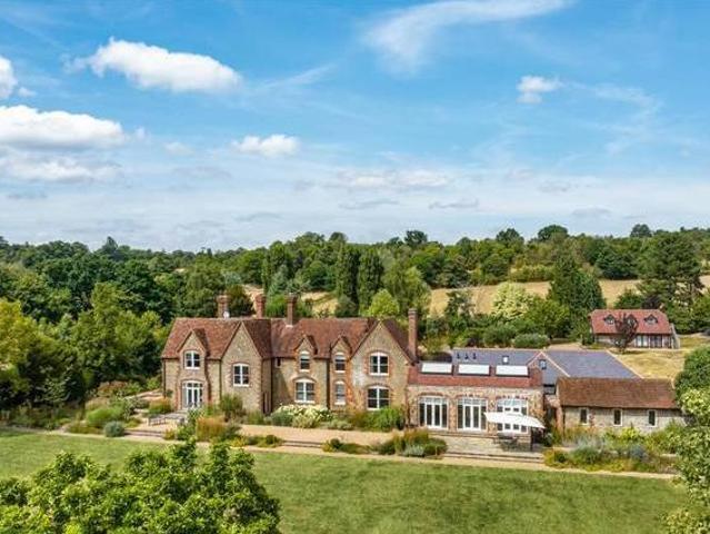House for rent in Surrey
