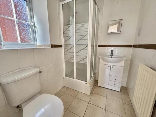 Farm for sale in Glen Parva, Blaby
