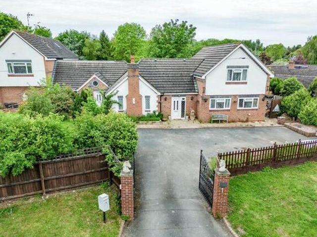 House for sale in Alderminster, Warwickshire