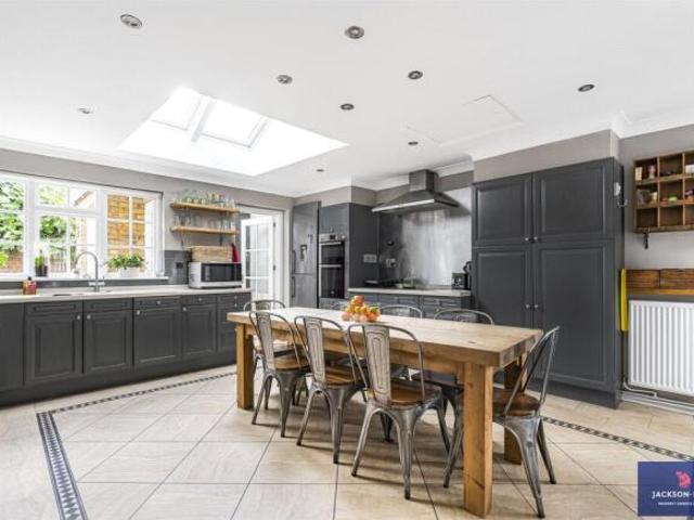 House for sale in Northampton, Northamptonshire