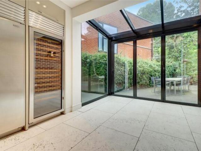 Farm for sale in Hampstead, Greater London