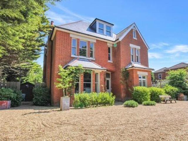 House for sale in Chilworth Old Village, Test Valley