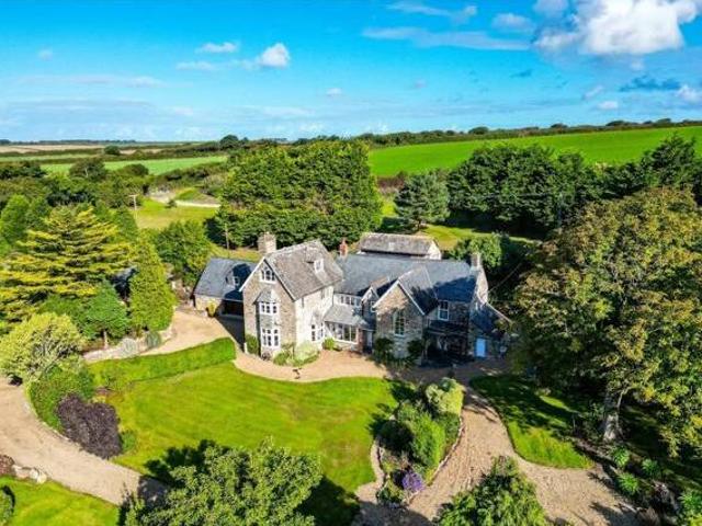 House for sale in Newquay, Cornwall