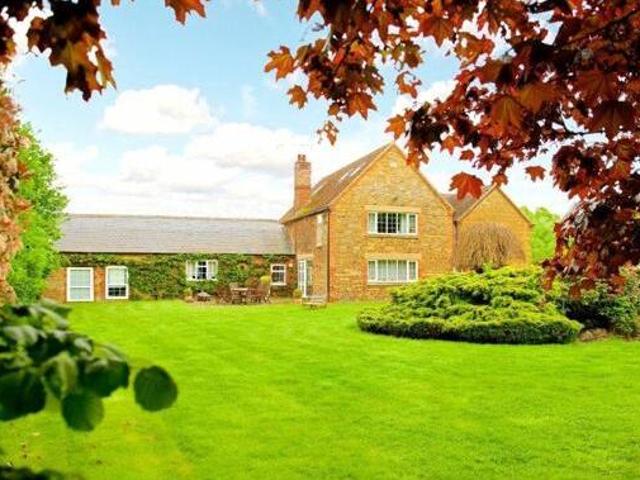 House for sale in Northampton, Northamptonshire
