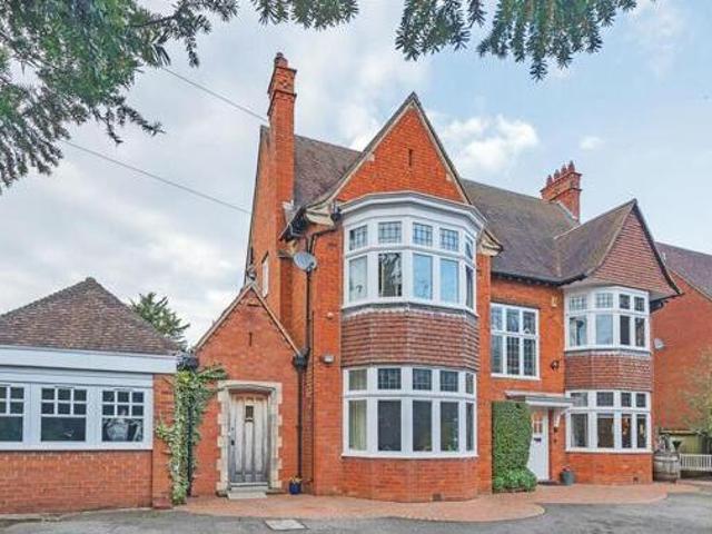 House for sale in Northampton, Northamptonshire