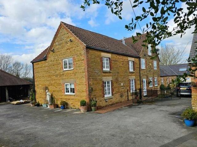 House for sale in Northampton, Northamptonshire